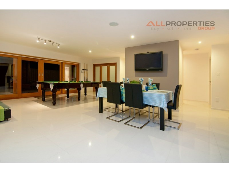 33 Yarabah Crescent, Shailer Park QLD 4128