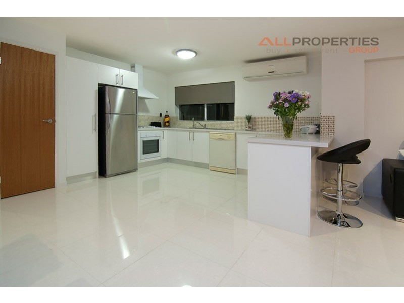 33 Yarabah Crescent, Shailer Park QLD 4128