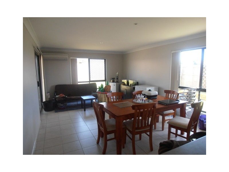 5 Bickle Place, North Booval QLD 4304