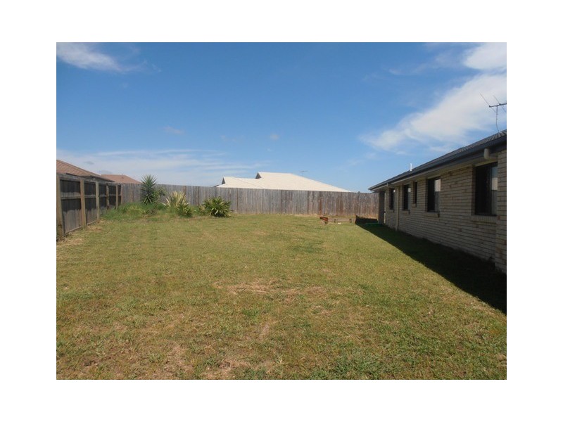 5 Bickle Place, North Booval QLD 4304