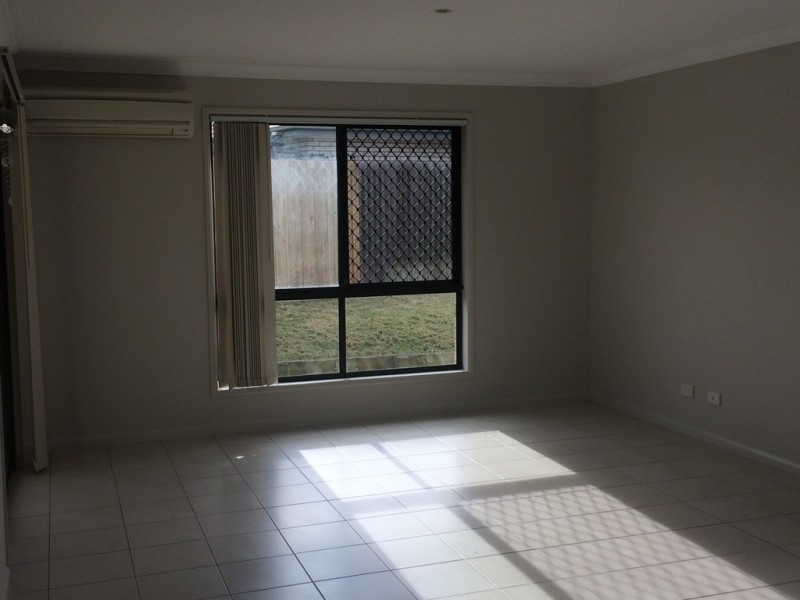 5 Bickle Place, North Booval QLD 4304