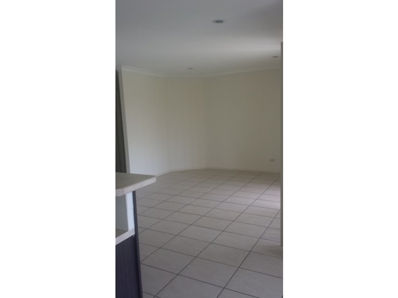 26 Spruce Street, Loganlea QLD 4131