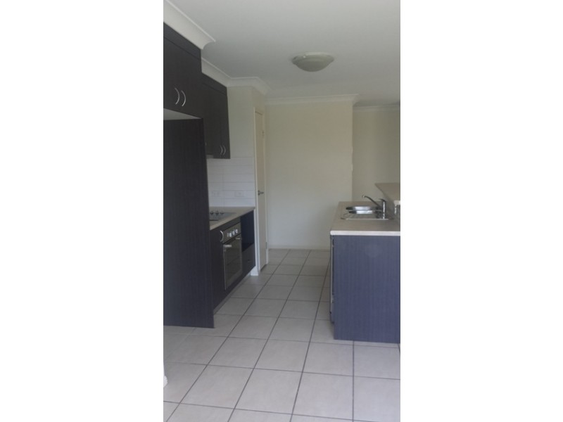 26 Spruce Street, Loganlea QLD 4131