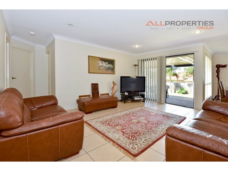 22 Spruce Street, Loganlea QLD 4131