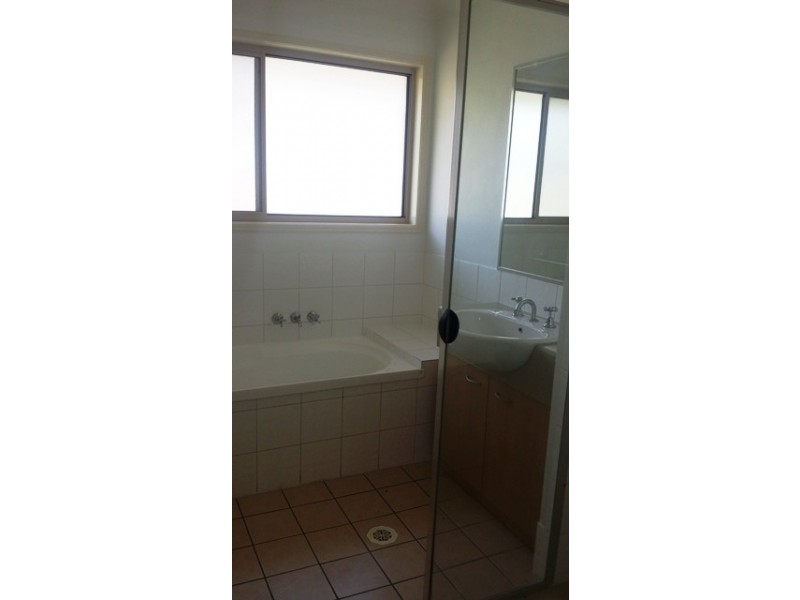 1 Clayton Court, Crestmead QLD 4132