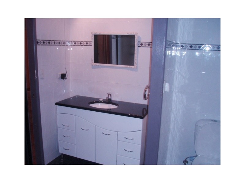 2 Savage Street, Tanah Merah QLD 4128