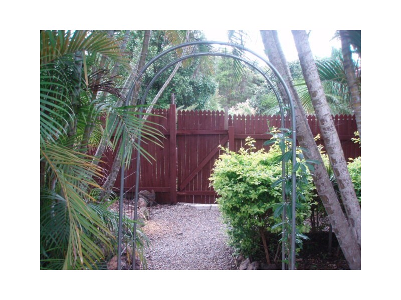 2 Savage Street, Tanah Merah QLD 4128