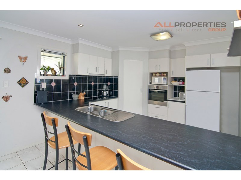13 Foote Street, Redland Bay QLD 4165