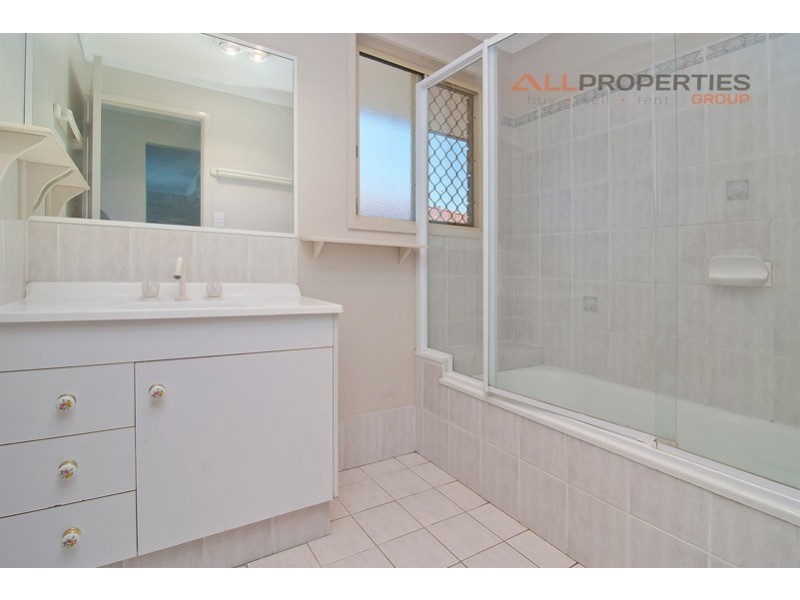 3 Bishop Court, Loganlea QLD 4131