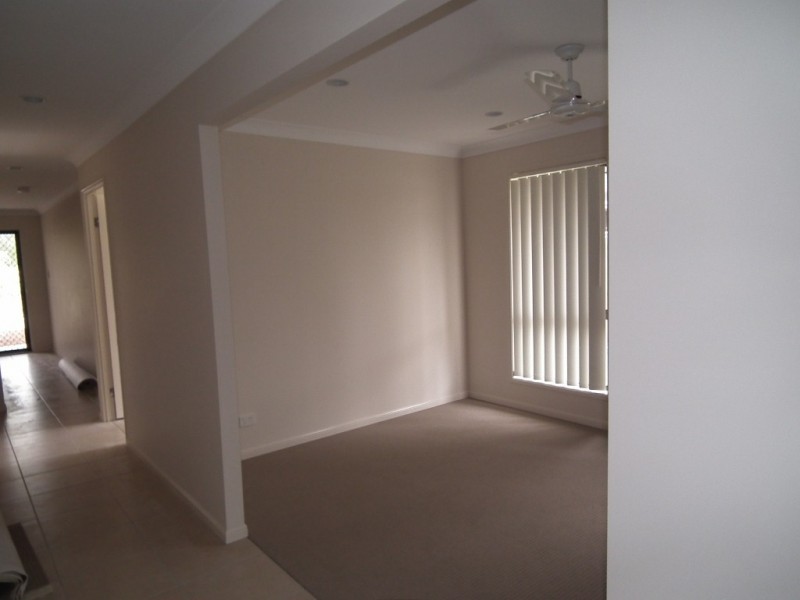 4 Moonlight Lane, Coomera QLD 4209