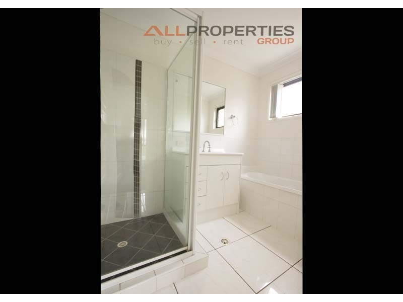 5 Clearview Court, Eagleby QLD 4207