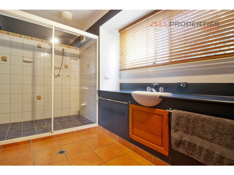 56 Cowra Street, Tanah Merah QLD 4128