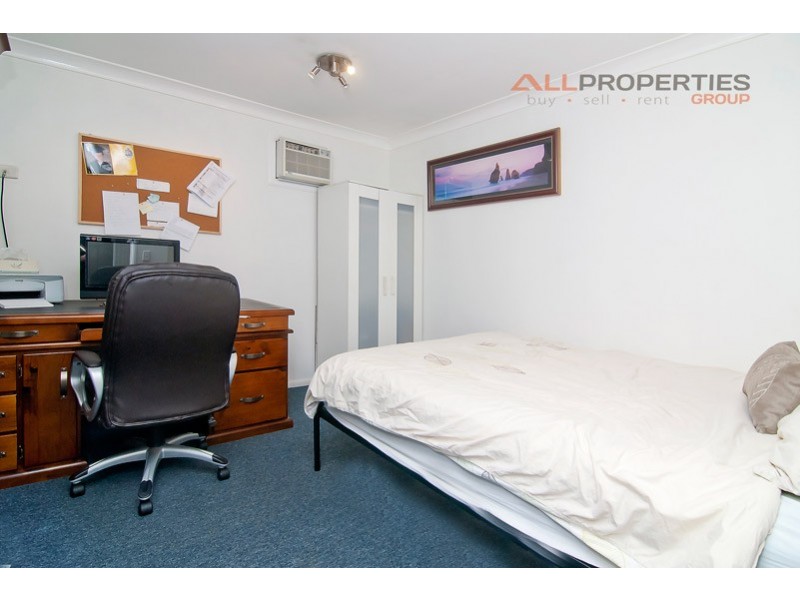 56 Cowra Street, Tanah Merah QLD 4128