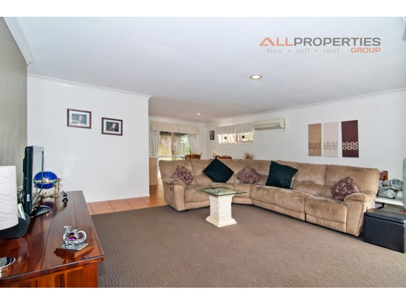 56 Cowra Street, Tanah Merah QLD 4128