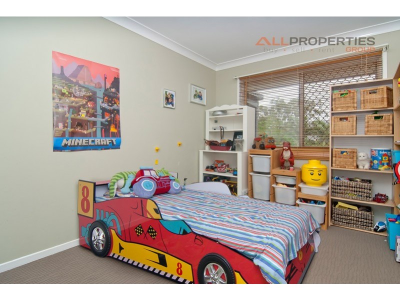 56 Cowra Street, Tanah Merah QLD 4128