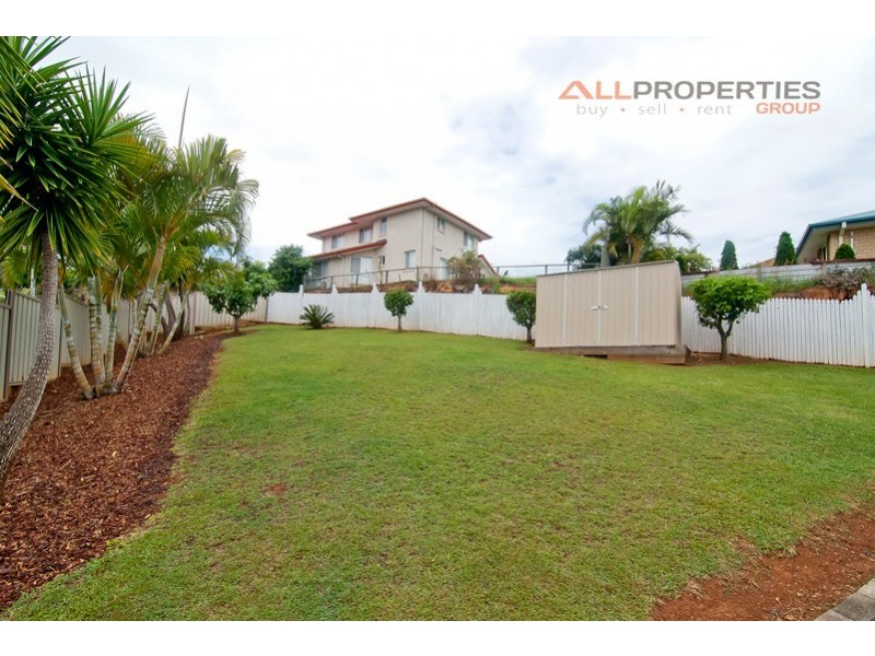 56 Cowra Street, Tanah Merah QLD 4128