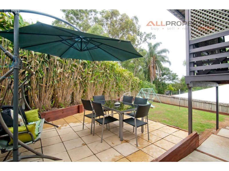 56 Cowra Street, Tanah Merah QLD 4128