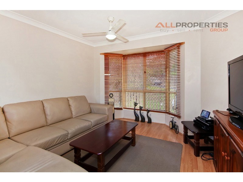 62 Loane Drive, Edens Landing QLD 4207
