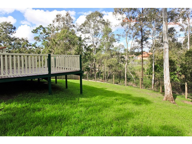 62 Loane Drive, Edens Landing QLD 4207