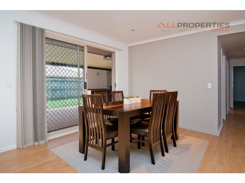 2 Packett Crescent, Loganlea QLD 4131