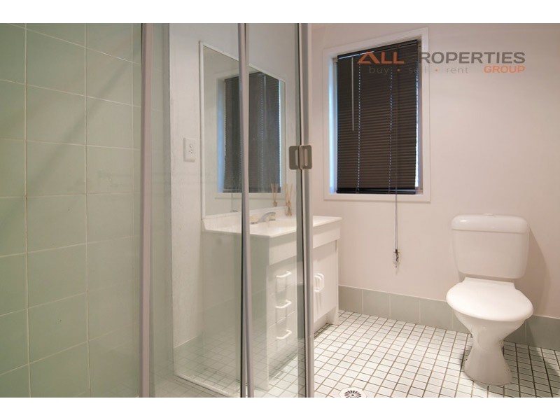 2 Packett Crescent, Loganlea QLD 4131