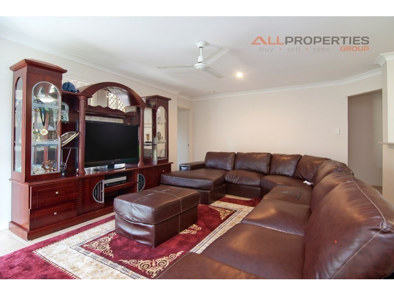 11 Crescendo Place, Crestmead QLD 4132