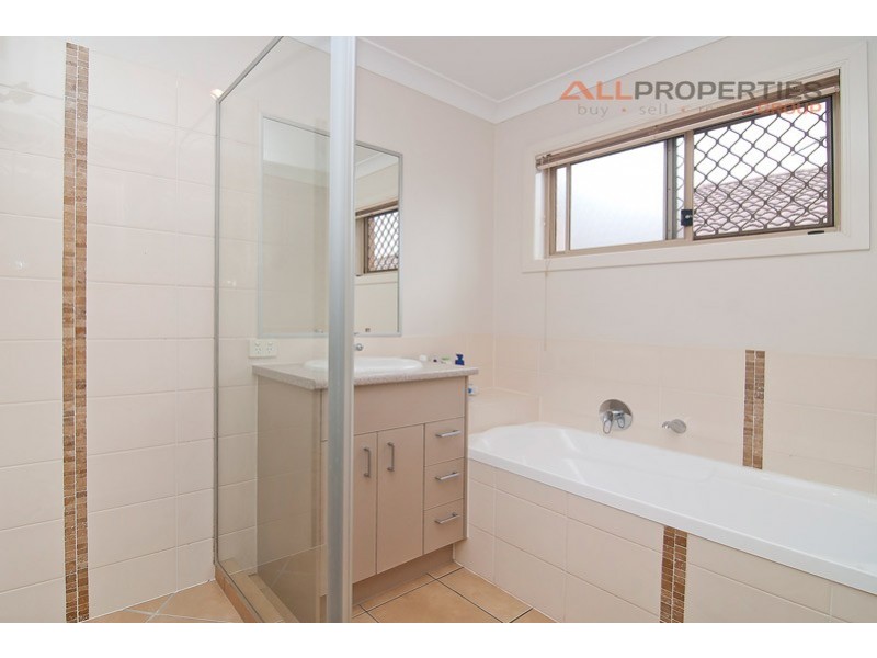 11 Crescendo Place, Crestmead QLD 4132