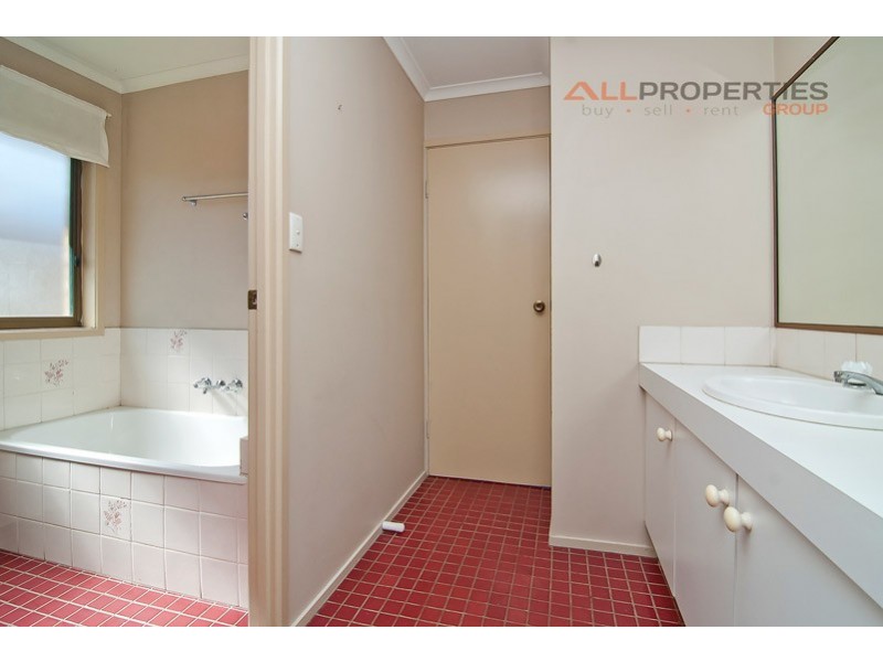 6 Harman Court, Loganholme QLD 4129