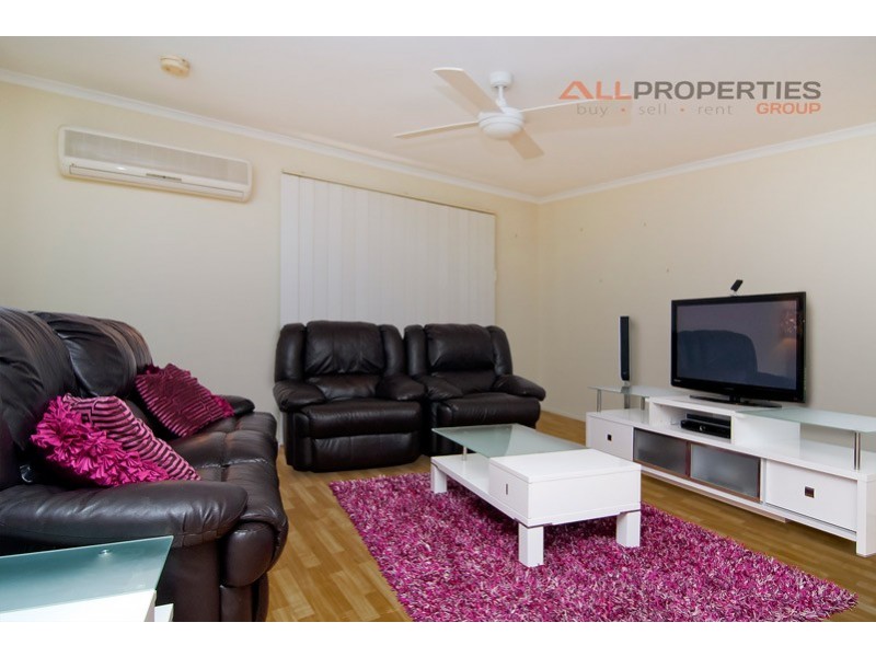 12 Buttercup Close, Meadowbrook QLD 4131