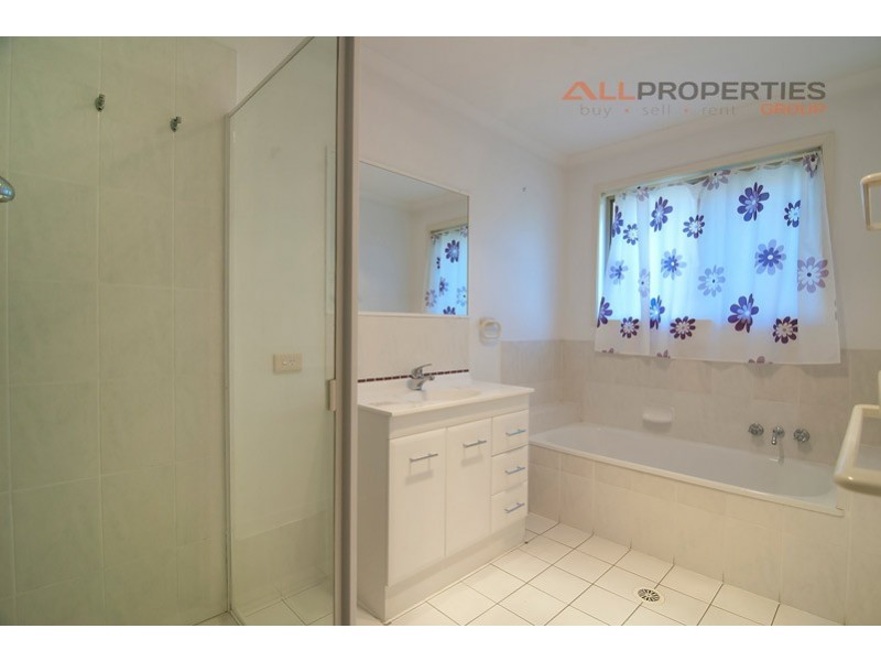 12 Buttercup Close, Meadowbrook QLD 4131