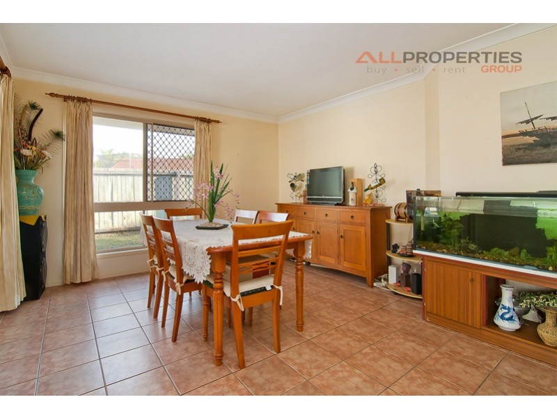 13 Tekam Crescent, Tanah Merah QLD 4128