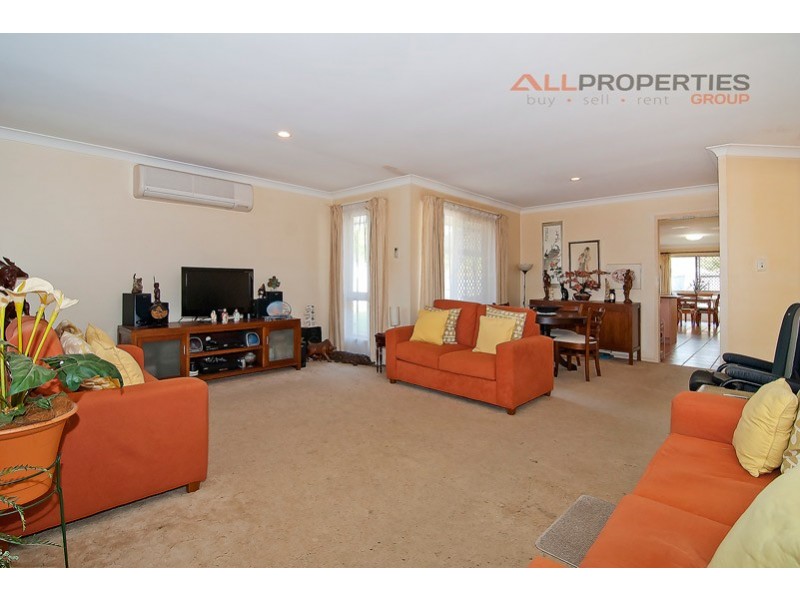 13 Tekam Crescent, Tanah Merah QLD 4128
