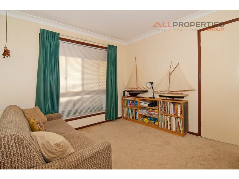 13 Tekam Crescent, Tanah Merah QLD 4128