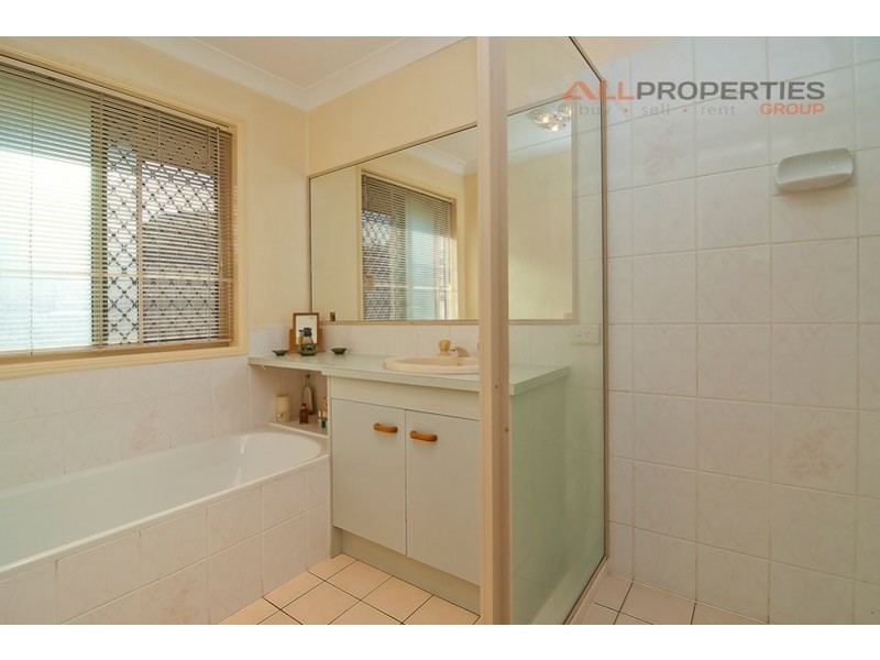 13 Tekam Crescent, Tanah Merah QLD 4128
