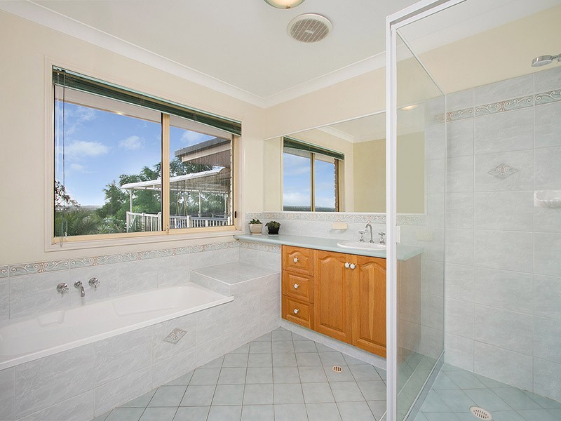 72 Pohon Drive, Tanah Merah QLD 4128