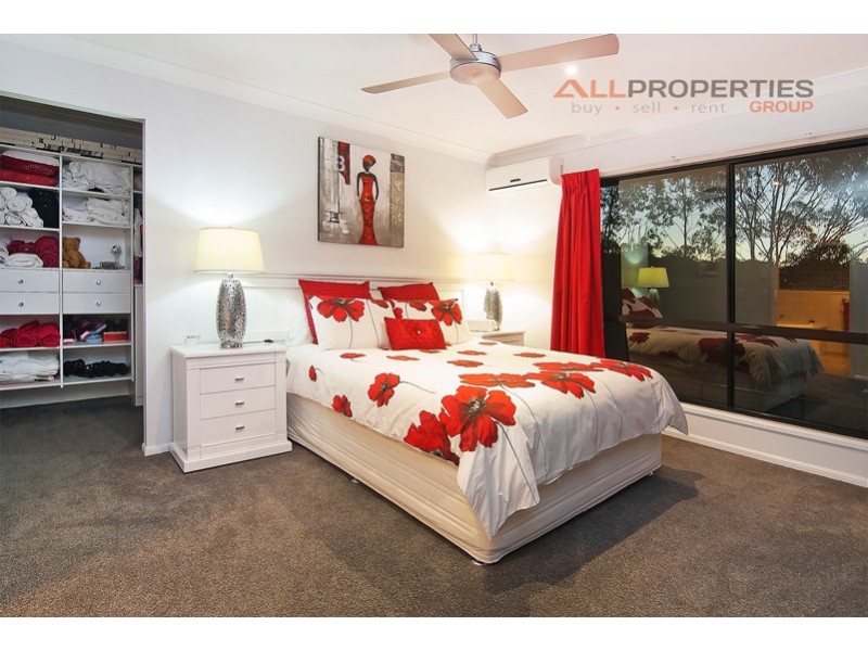 20 William Nixon Way, Edens Landing QLD 4207