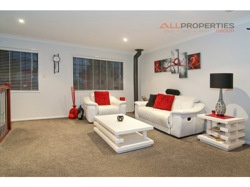 20 William Nixon Way, Edens Landing QLD 4207
