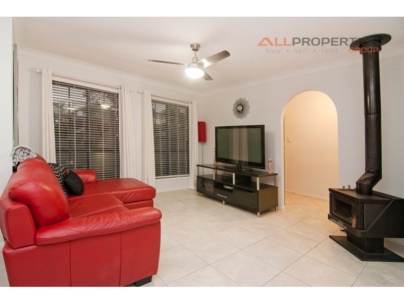 20 William Nixon Way, Edens Landing QLD 4207