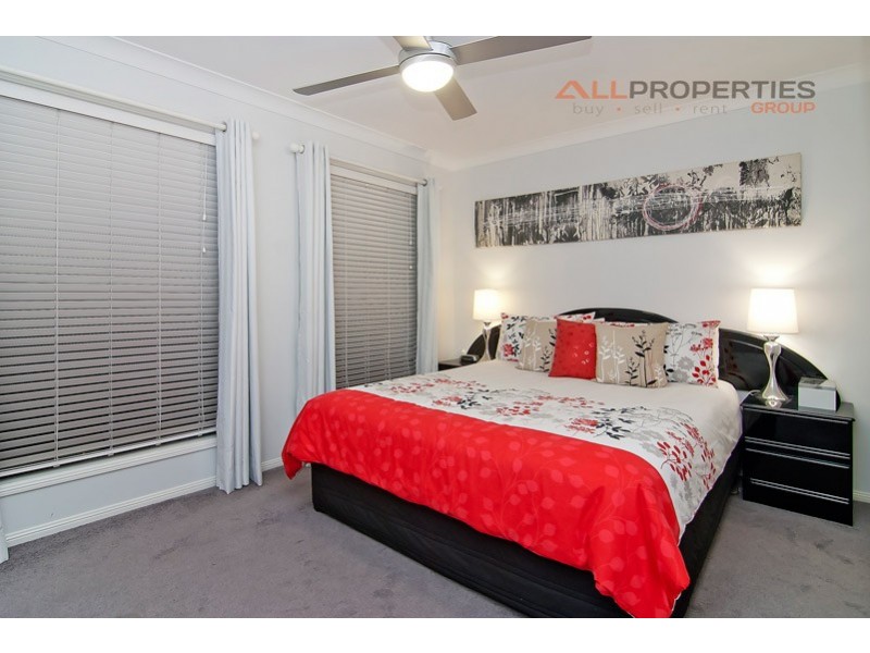 20 William Nixon Way, Edens Landing QLD 4207