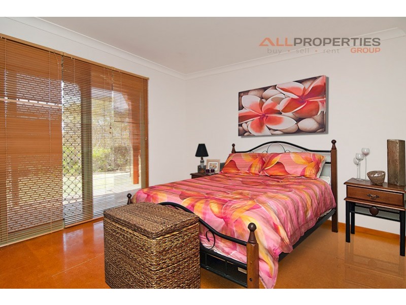 32 Pear Street, Redland Bay QLD 4165