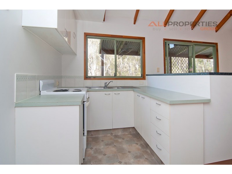 32 Pear Street, Redland Bay QLD 4165