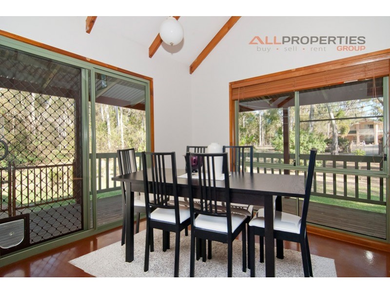 32 Pear Street, Redland Bay QLD 4165