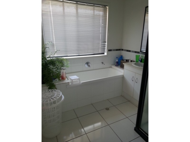 12 Robur St, Marsden QLD 4132