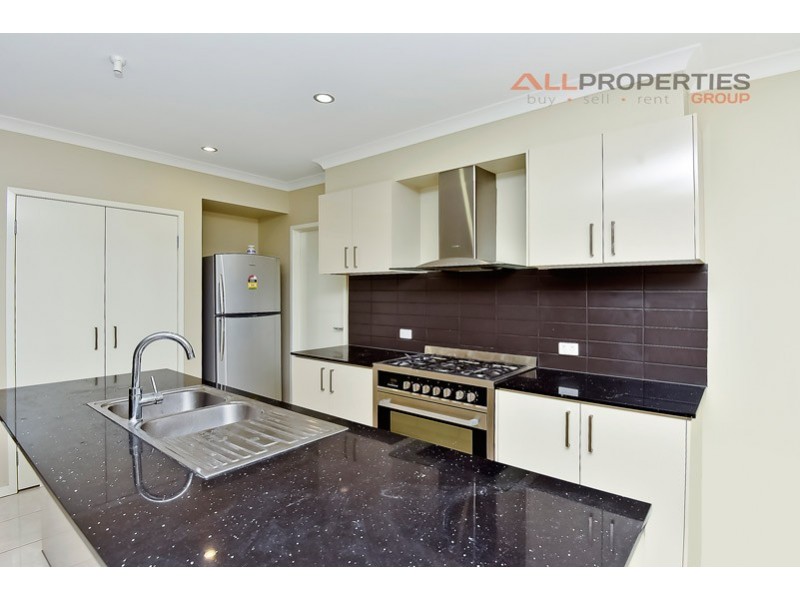 55 Ridgevale Boulevard, Holmview QLD 4207