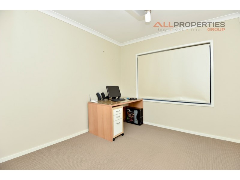 55 Ridgevale Boulevard, Holmview QLD 4207