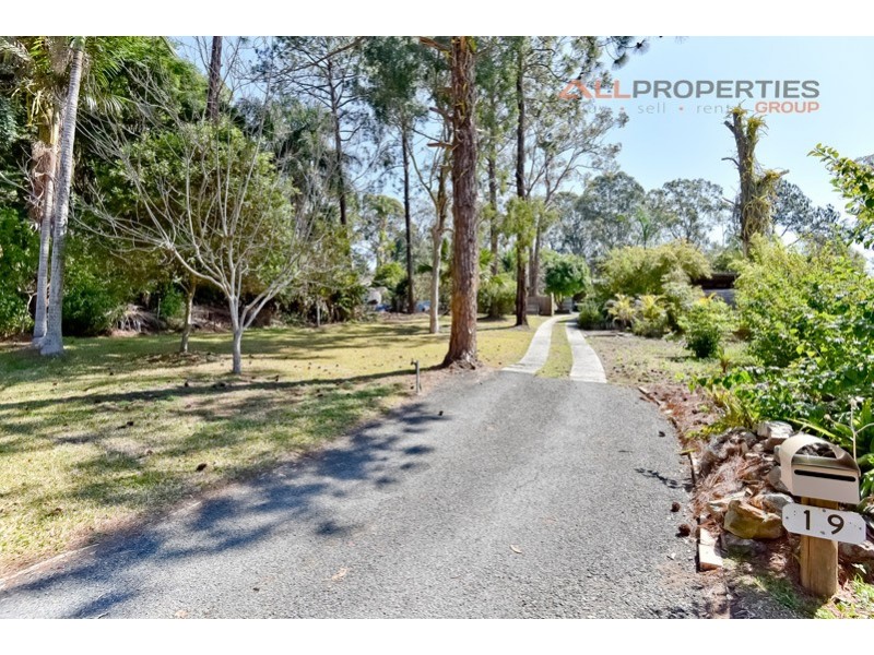19 Tanah Merah Avenue, Tanah Merah QLD 4128