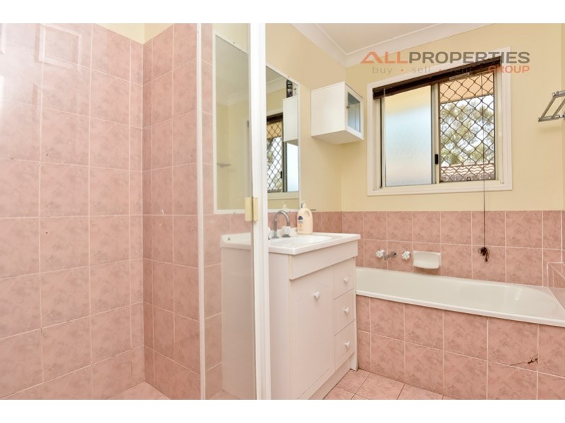 26 Houdini Terrace, Edens Landing QLD 4207