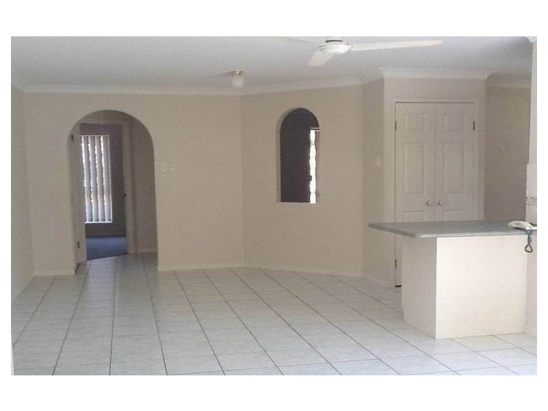 70 Paddington Crescent, Stretton QLD 4116