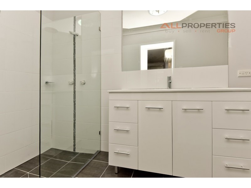 34 Pinelands Street, Loganlea QLD 4131