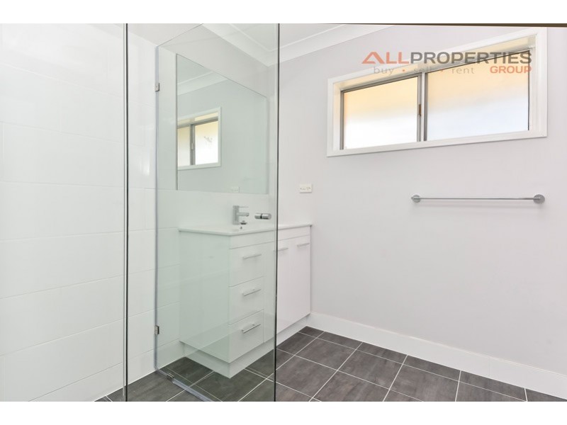 34 Pinelands Street, Loganlea QLD 4131